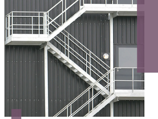 Изготовление и монтаж пожарных лестниц в Омске быстро и надежно