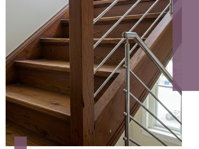 Демонтаж деревянных лестниц в Омске — быстро и аккуратно