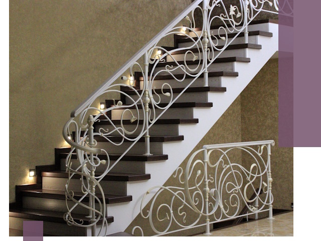 Кованые лестницы под ключ в Омске — изготовление и монтаж