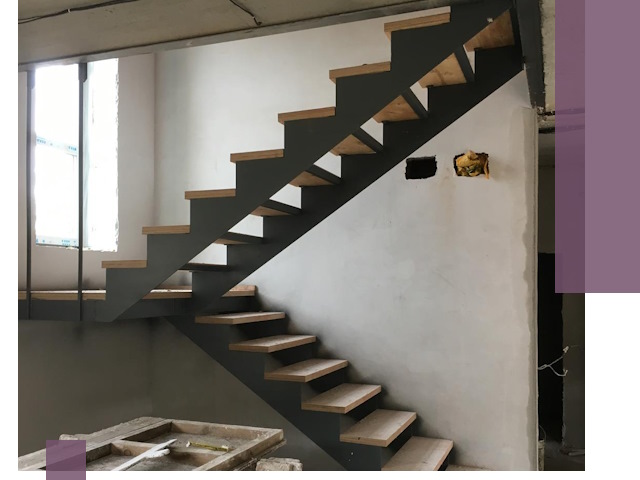 Изготовление лестниц на металлокаркасе в Омске от производителя