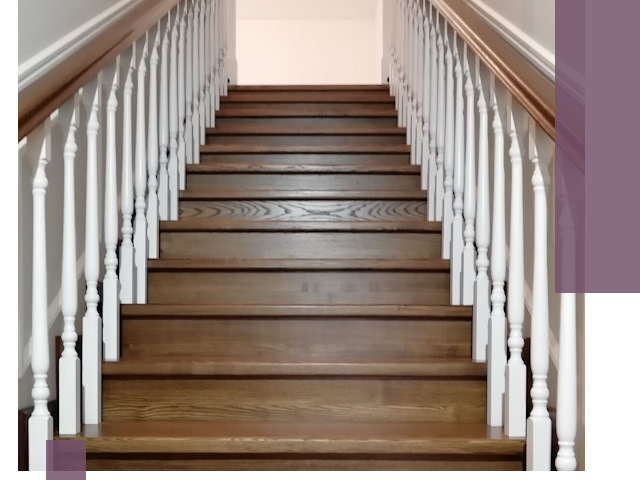 Лестницы из ясеня на заказ в Омске — изготовление и монтаж