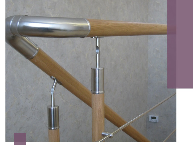 Комбинированные перила на заказ в Омске — монтаж и производство