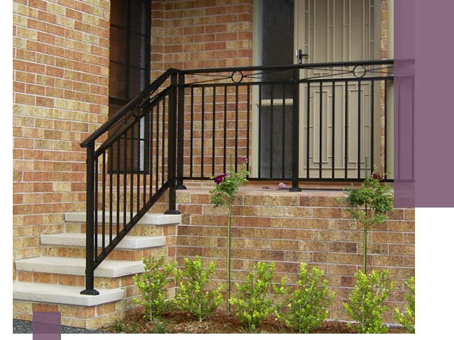 Уличные перила из металла под ключ в Омске