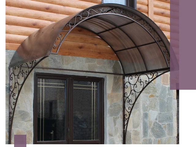 Арочные козырьки под ключ в Омске: изготовление и монтаж